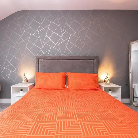 Rooftop Terrace Apartment Pickering