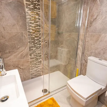 Rooftop Terrace Apartament Pickering